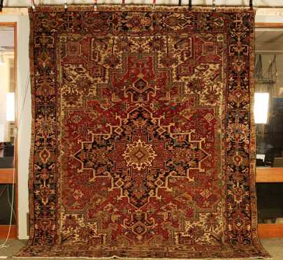 Heriz Room Size Oriental Rug