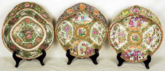 Rose Medallion Shell Form Dishes