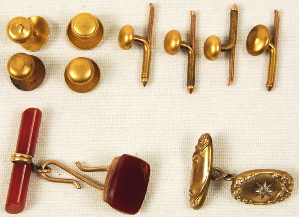 collar buttons
