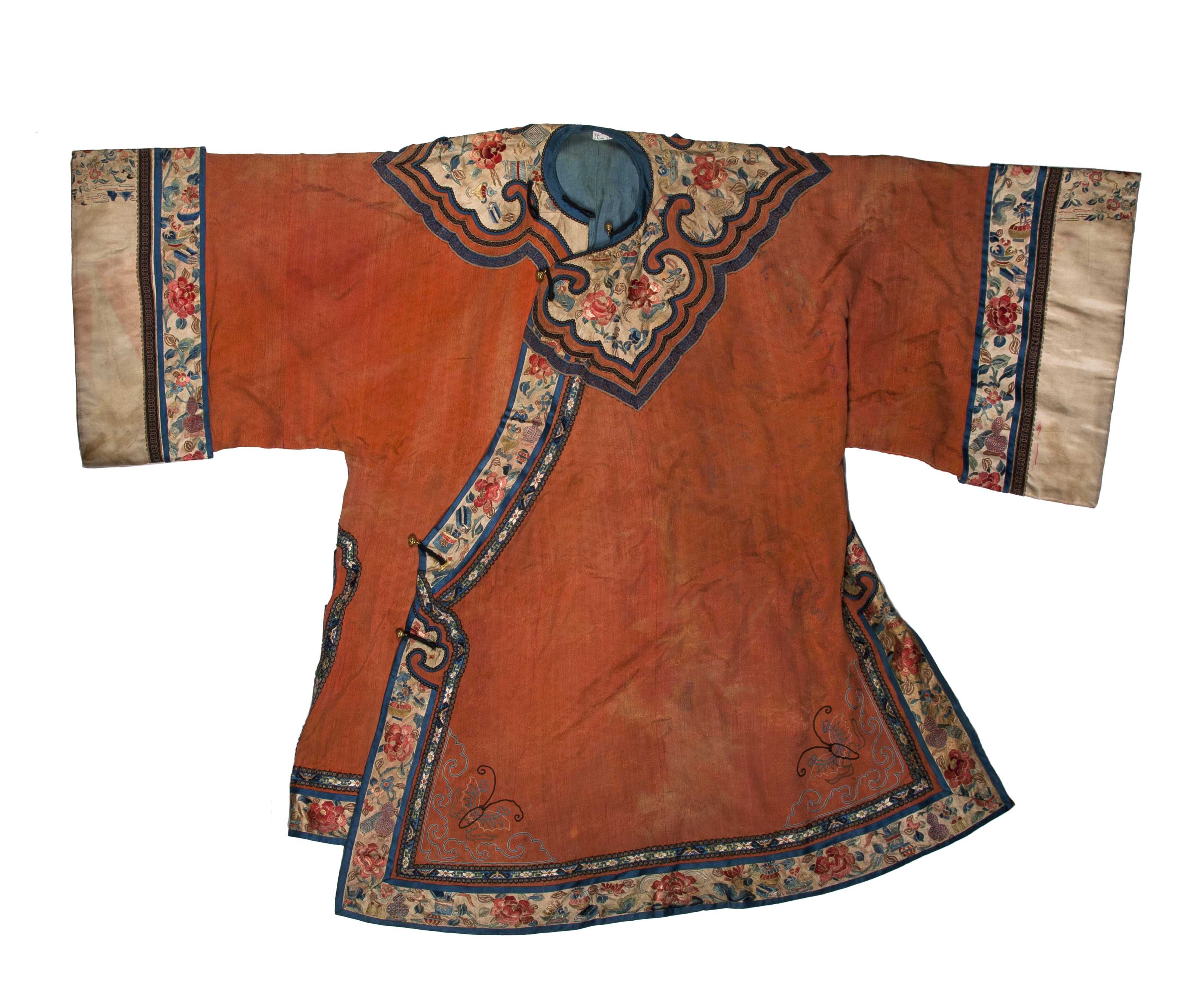 silk-chinese-robe