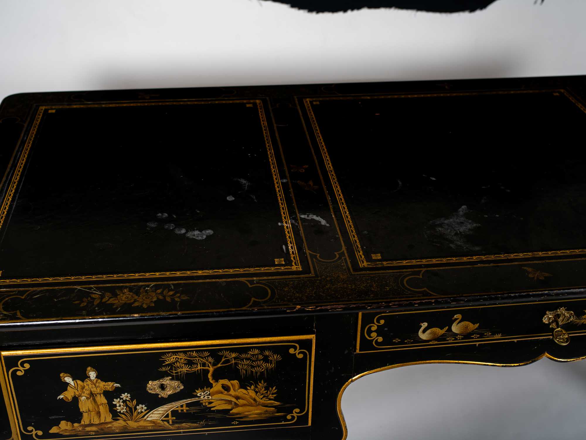 chinese-style-chinoiserie-decorated-writing-desk