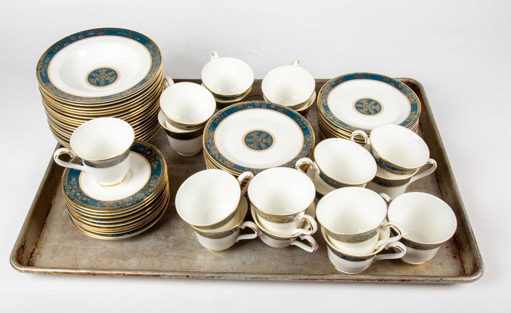 Set Of Royal Doulton Bone China Carlyle Pattern