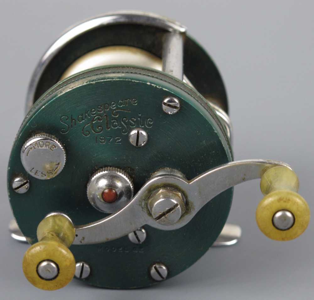 Lot Of 8 Vintage To Antique Fishing Reels